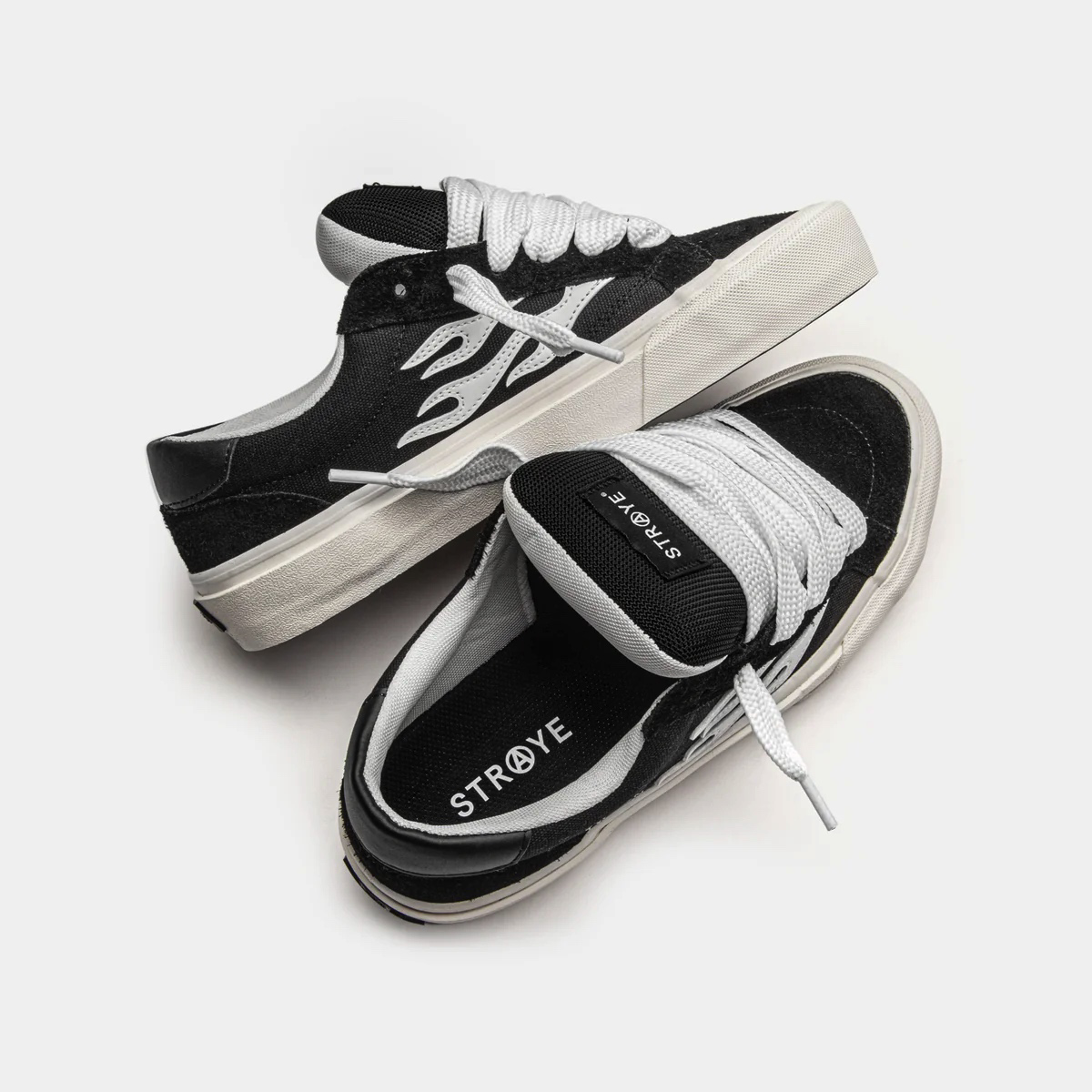 Straye Logan Puff Black