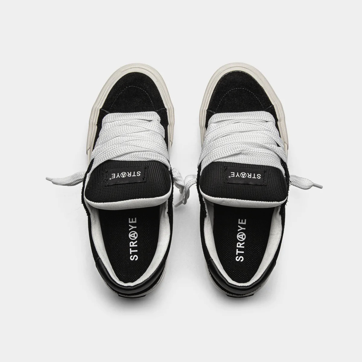 Straye Logan Puff Black