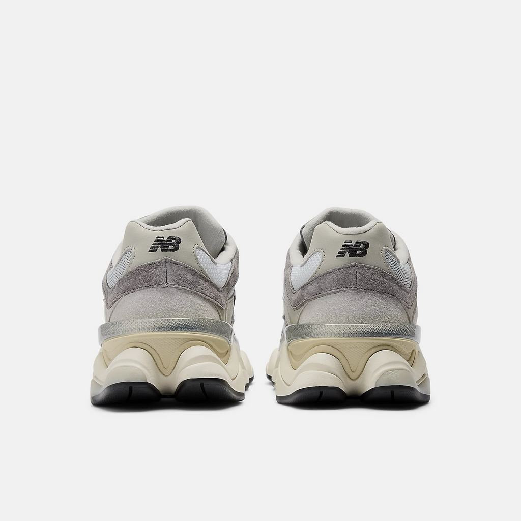 9060 Dama Gris / Blanco / RainCloud